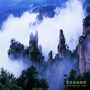 武漢往返：張家界、鳳凰古城、韶山六日游，每周一、周四發(fā)團(tuán)